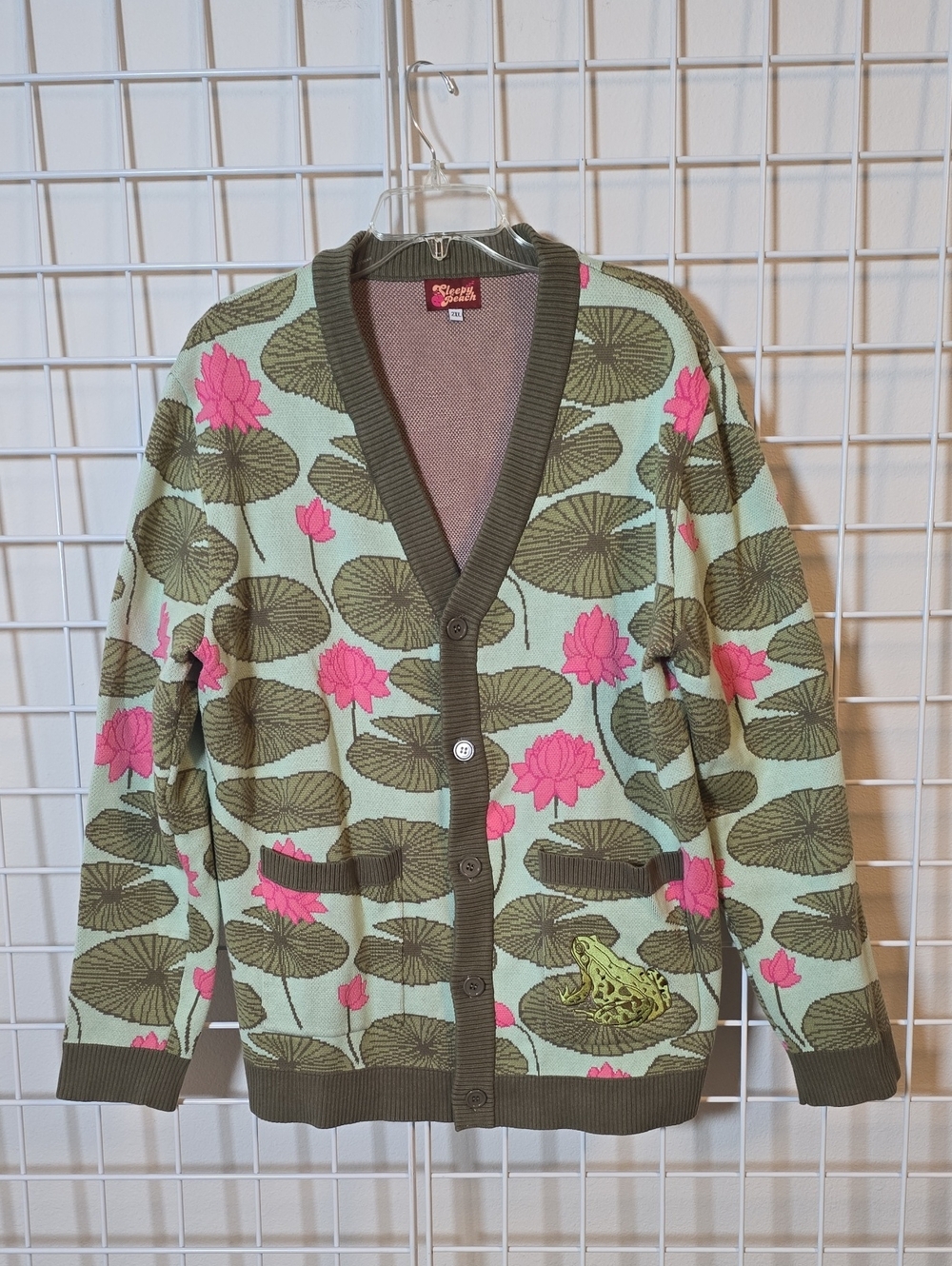Sleepy Peach Quirky Cardigan Sweater - Light Green w Pink Lotus And Frog 2XL
